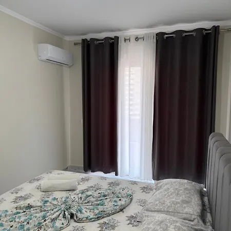 Shores Apartment *