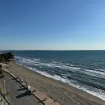 Shores Апартаменты Шенджин